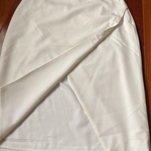 One state pencil skirt with black leather trim size 2 - Picture 2 of 8